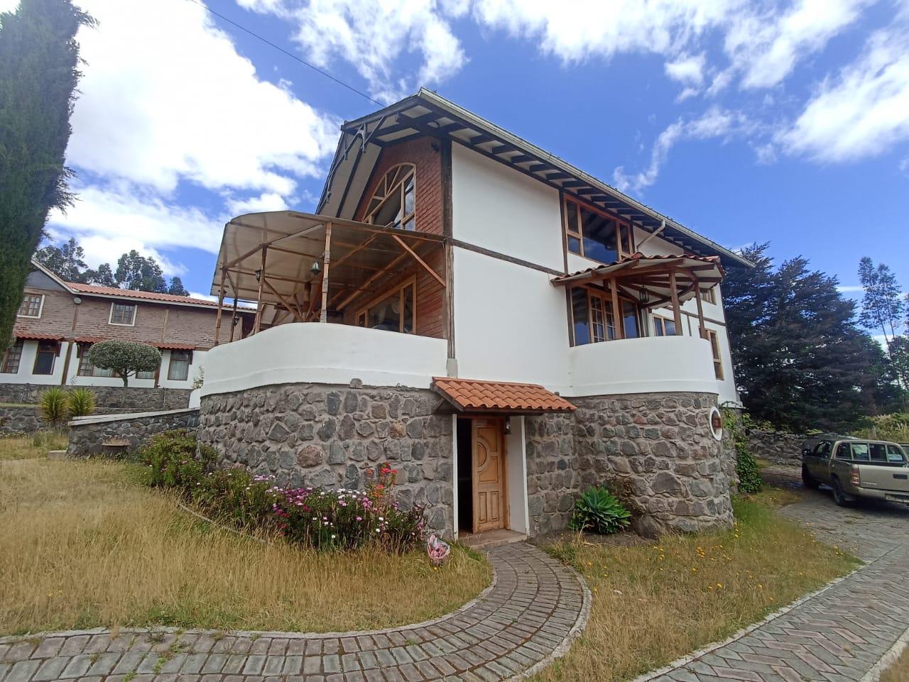 CASA DE CAMPO EN VENTA- CONJUNTO PRIVADO