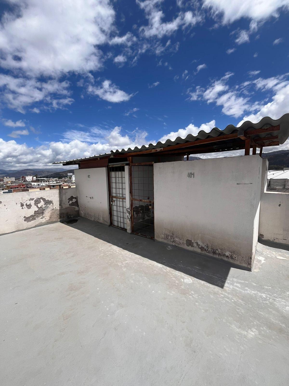 Amplio departamento en venta (sector Las Retamas)