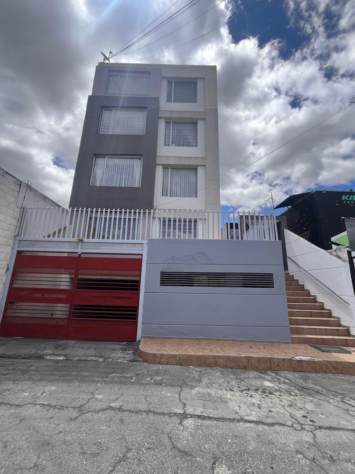 Amplio departamento en venta (sector Las Retamas)