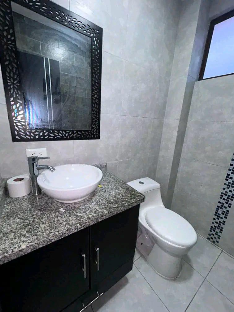 Linda Casa con Piscina