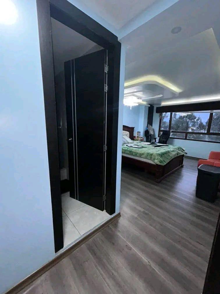 Linda Casa con Piscina