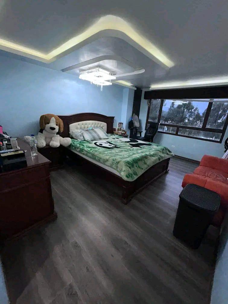 Linda Casa con Piscina
