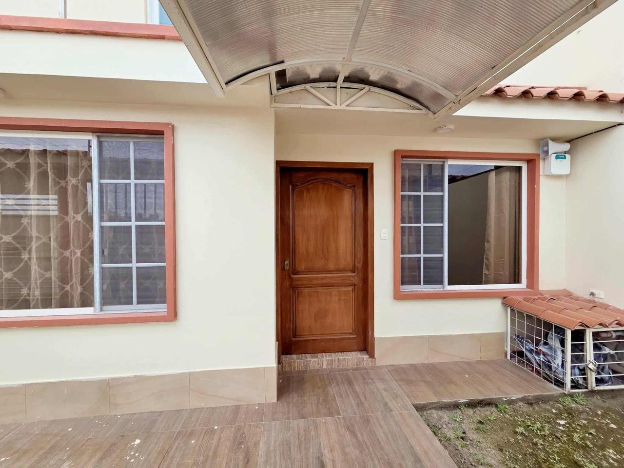 CASA EN VENTA NORTE DE RIOBAMBA
