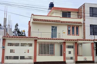 CASA EN VENTA NORTE DE RIOBAMBA