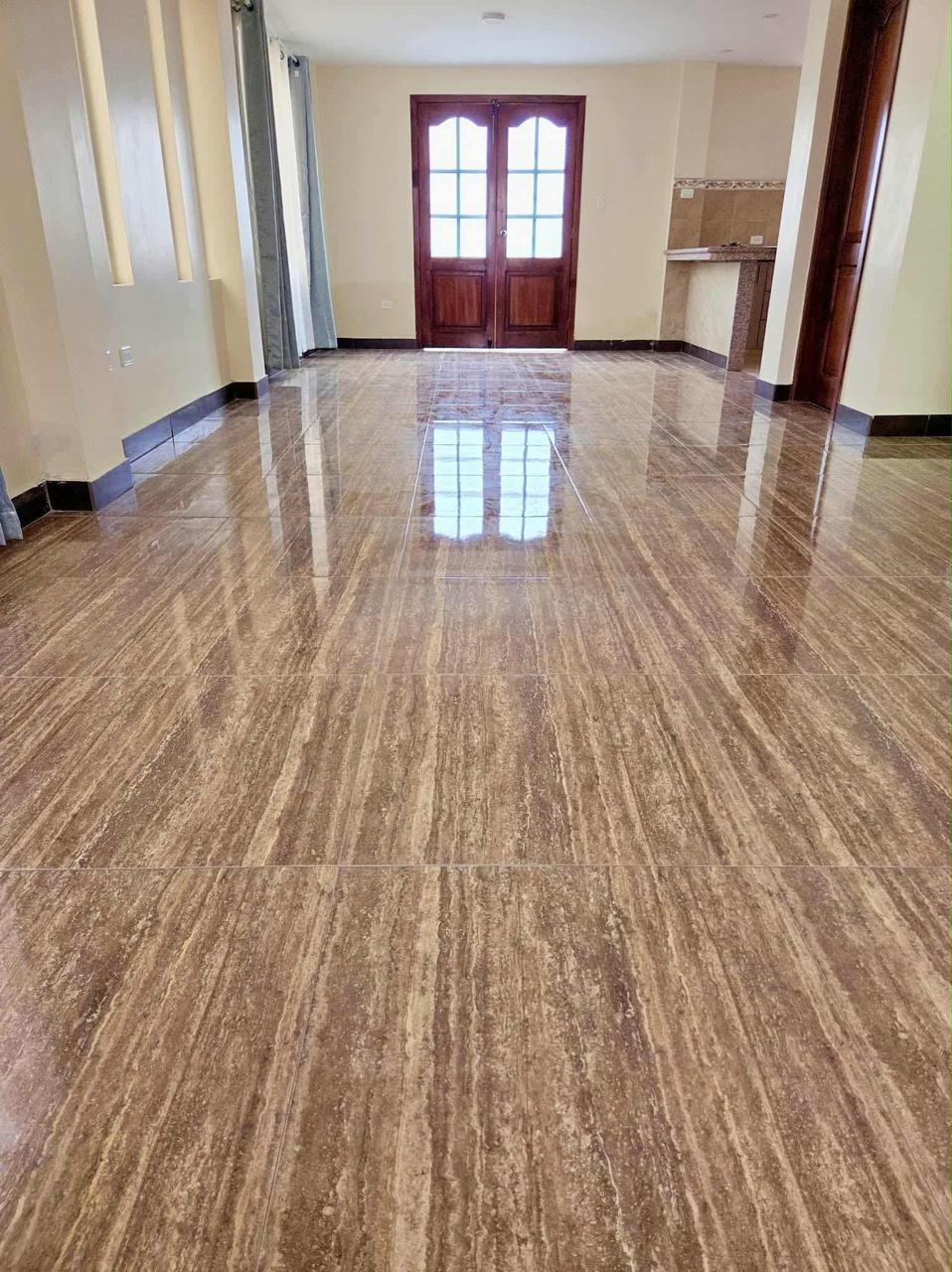 CASA EN VENTA NORTE DE RIOBAMBA