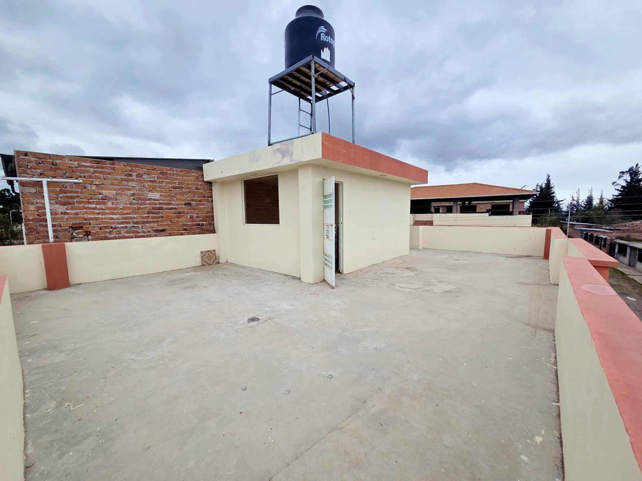 CASA EN VENTA NORTE DE RIOBAMBA